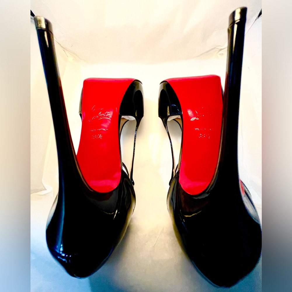 Christian Louboutin caged ankle strap peeptoe pumps. Glossy patent black 38.5 - Picture 11 of 14